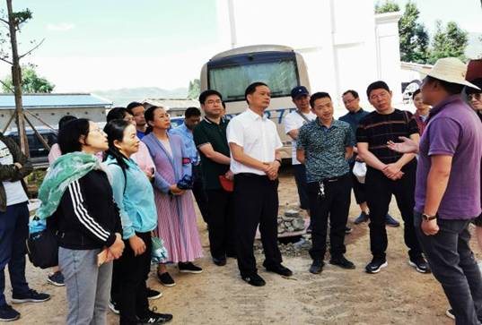 http://www.pzhu.edu.cn/__local/2/20/F2/CDFDD6C85A95FB894F52DB9EF7E_ACCB2970_9741.jpg